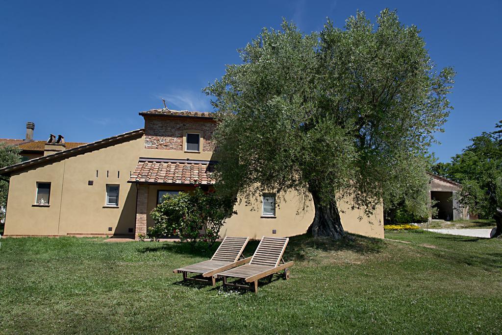 Agriturismo L'Isola Crespina Δωμάτιο φωτογραφία